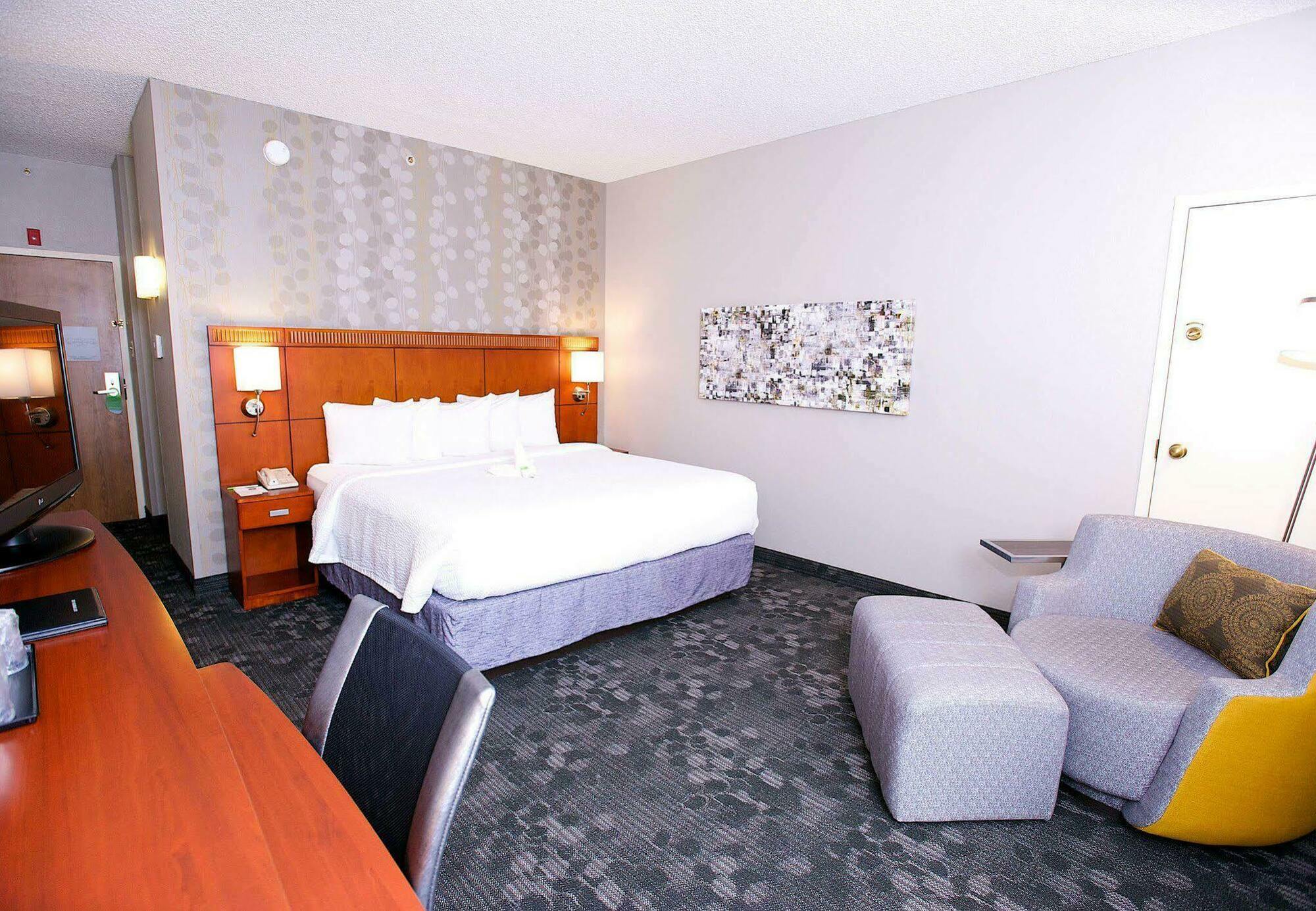 Courtyard By Marriott Dallas-Fort Worth/Bedford Exterior foto